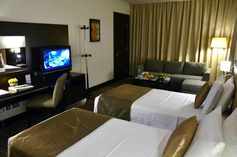 Safir Hotel Doha Exterior foto